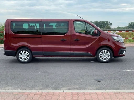9-osobowy Renault Trafic