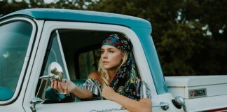 Jak trzymać się kierowcy na motorze? Jak trzymać się kierowcy na motorze?