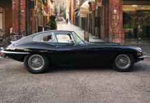 Ile waży Jaguar XJ?