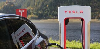 Ile kosztuje samochód Tesla?