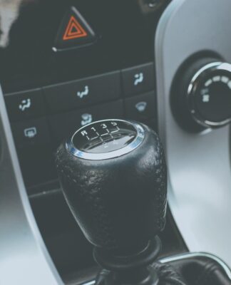Na co zwrócić uwagę przy wyborze serwisu skrzyń biegów